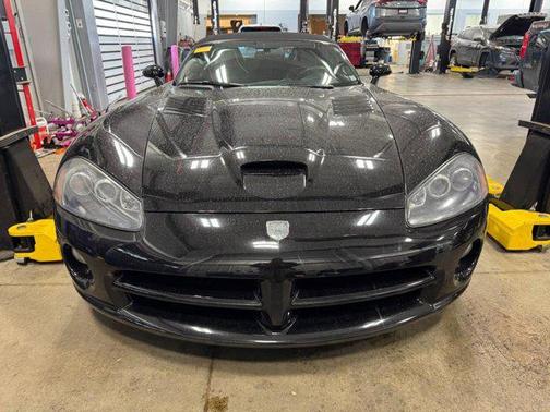 2005 Dodge Viper SRT10