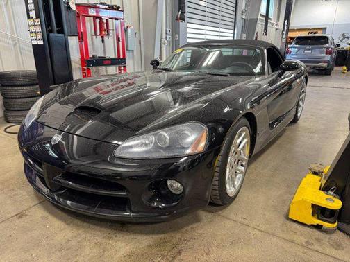 2005 Dodge Viper SRT10