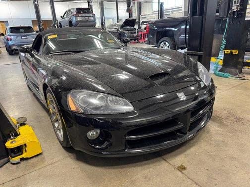 2005 Dodge Viper SRT10
