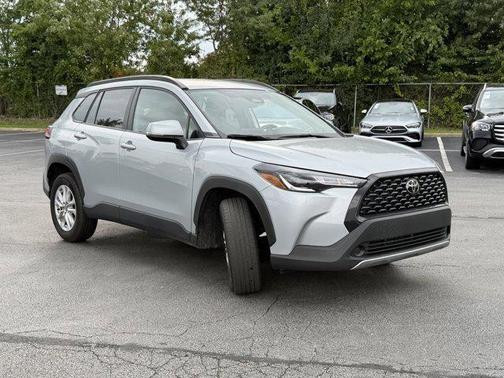 2024 Toyota Corolla Cross LE