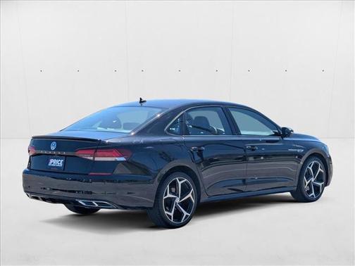 2021 Volkswagen Passat 2.0T R-Line