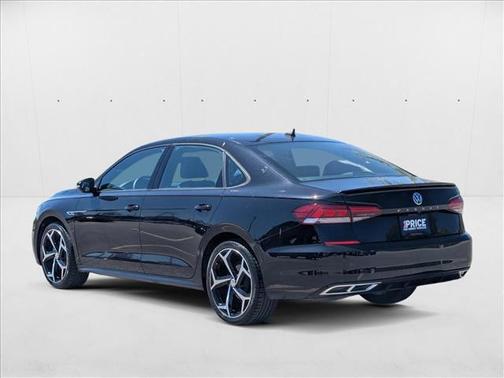 2021 Volkswagen Passat 2.0T R-Line