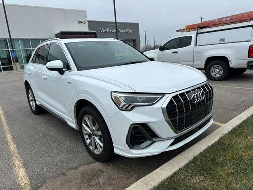 2025 Audi Q3 Premium 45 TFSI S line quattro Tiptronic