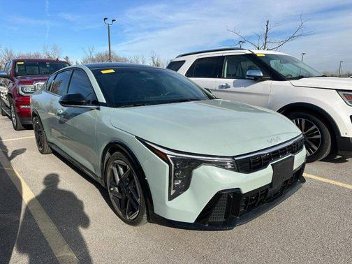2025 Kia K4 GT-Line