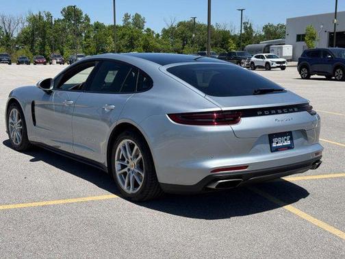 Dolomite Silver Metallic 2019 Porsche Panamera 4