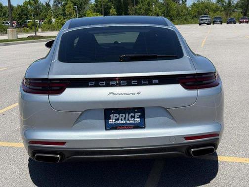 Dolomite Silver Metallic 2019 Porsche Panamera 4