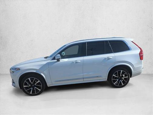 2024 Volvo XC90 B5 Plus Bright Theme