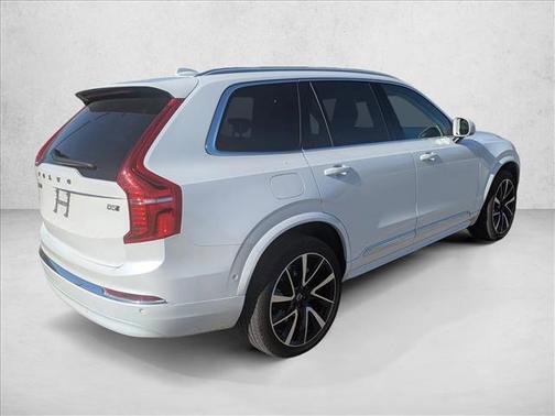 2024 Volvo XC90 B5 Plus Bright Theme