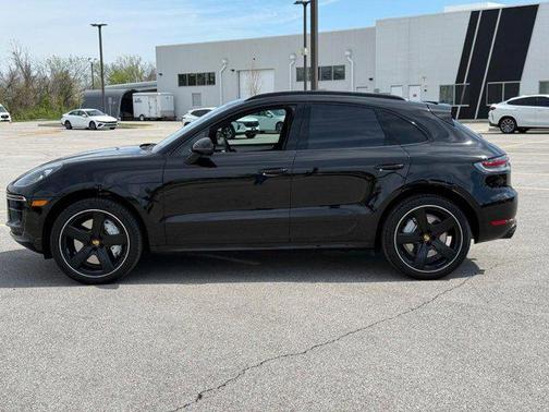 2020 Porsche Macan Macan Turbo