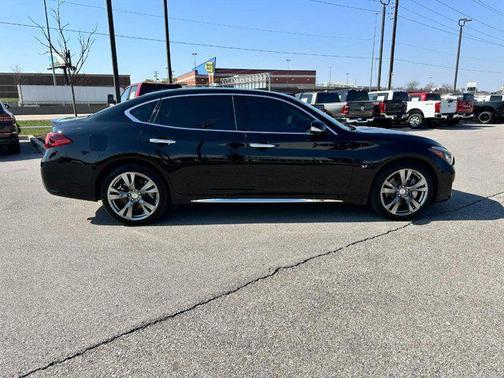 2017 INFINITI Q70L 3.7X