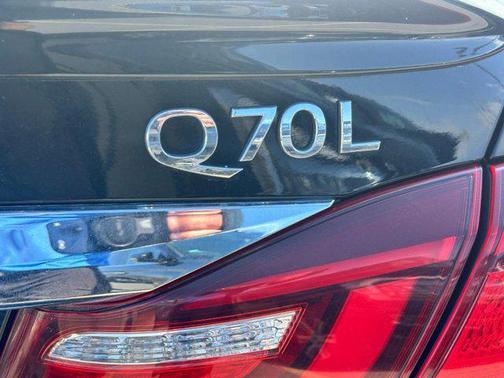 2017 INFINITI Q70L 3.7X