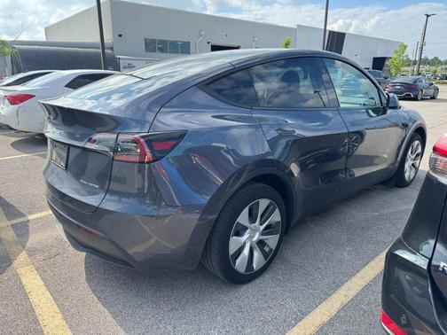 Silver/Gray 2023 Tesla Model Y Long Range Dual Motor All-Wheel Drive