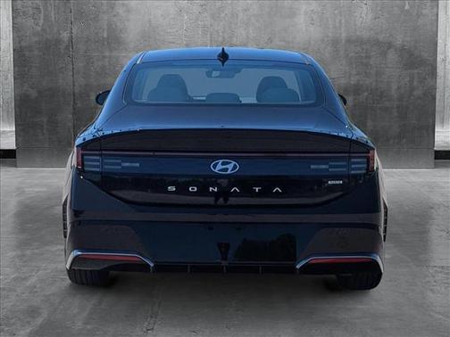 2024 Hyundai SONATA Hybrid SE