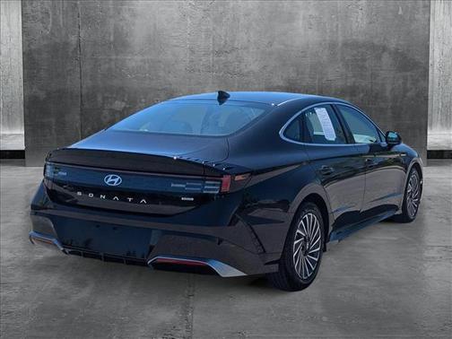 2024 Hyundai SONATA Hybrid SE