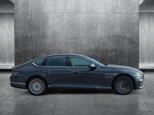 2022 Genesis G80 2.5T RWD