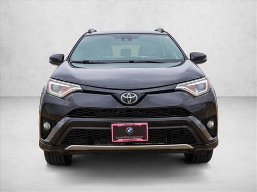 2017 Toyota RAV4 SE