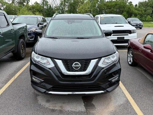 Magnetic Black Pearl 2019 Nissan Rogue SL