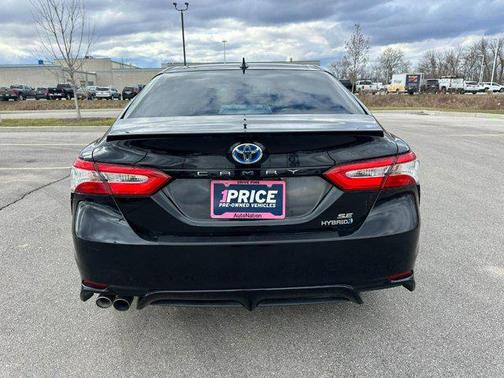 2020 Toyota Camry SE