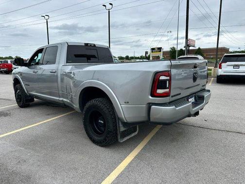 Billet Silver Metallic Clearcoat 2022 RAM 3500 Laramie Crew Cab 4x4 8' Box