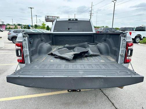 Billet Silver Metallic Clearcoat 2022 RAM 3500 Laramie Crew Cab 4x4 8' Box