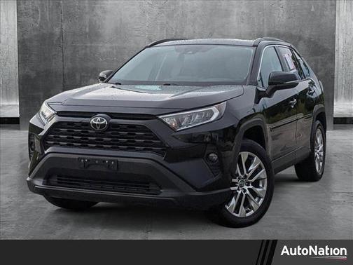 2020 Toyota RAV4 XLE Premium