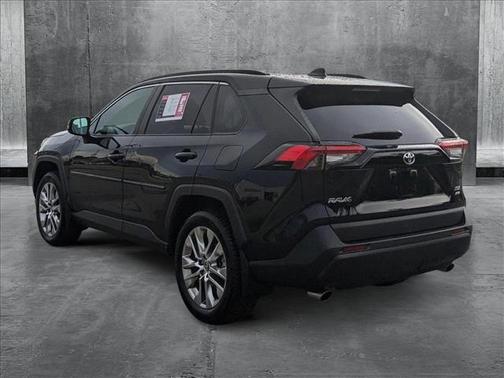 2020 Toyota RAV4 XLE Premium