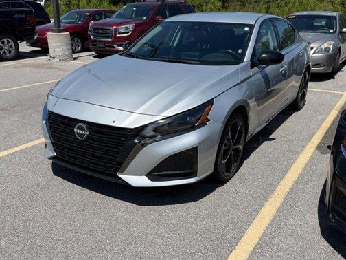 Brilliant Silver Metallic 2024 Nissan Altima SR FWD