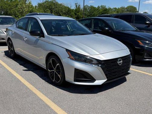 Brilliant Silver Metallic 2024 Nissan Altima SR FWD