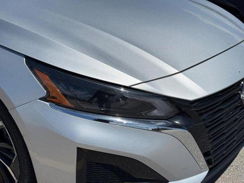 Brilliant Silver Metallic 2024 Nissan Altima SR FWD