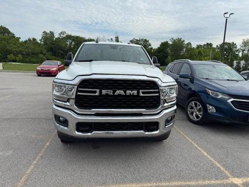 Bright White Clearcoat 2024 RAM 2500 Big Horn Crew Cab 4x4 6'4' Box