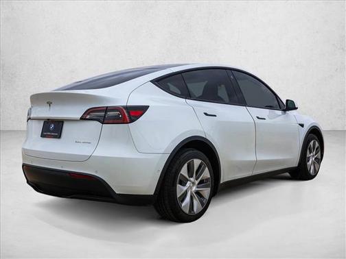 2022 Tesla Model Y Long Range Dual Motor All-Wheel Drive