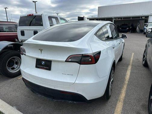 2022 Tesla Model Y Long Range Dual Motor All-Wheel Drive