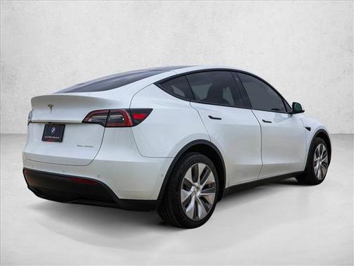 2022 Tesla Model Y Long Range Dual Motor All-Wheel Drive