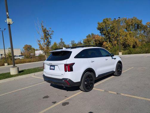 2024 Kia Sorento SX