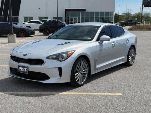 Silky Silver 2018 Kia Stinger Base