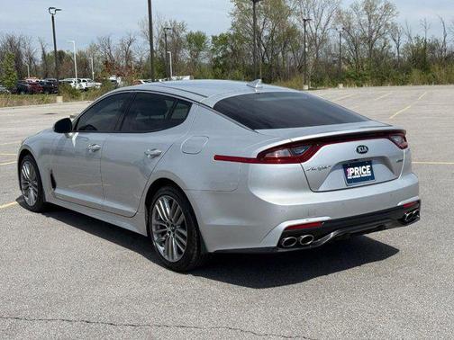 Silky Silver 2018 Kia Stinger Base