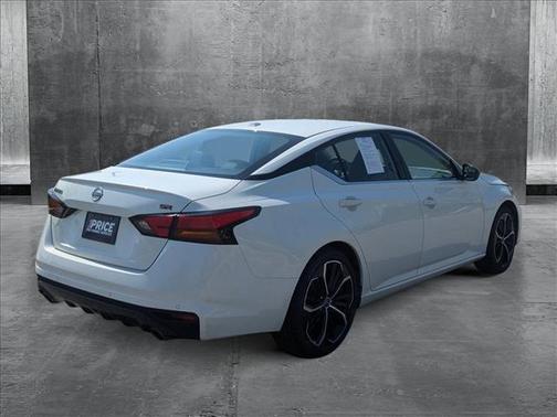 2023 Nissan Altima SR FWD