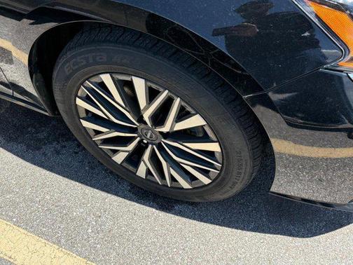 Super Black 2024 Nissan Altima 2.5 SV