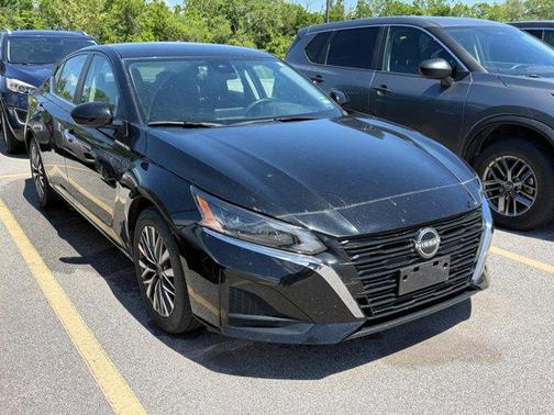 Super Black 2024 Nissan Altima 2.5 SV