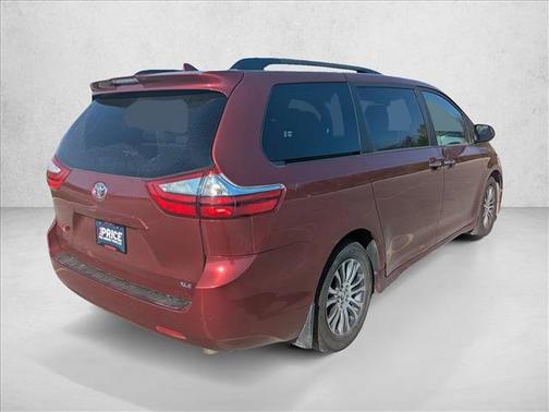 2018 Toyota Sienna XLE Premium