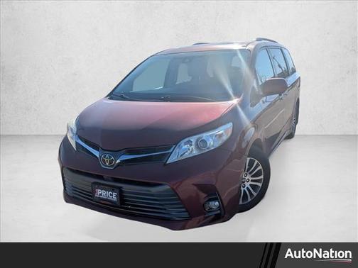 2018 Toyota Sienna XLE Premium