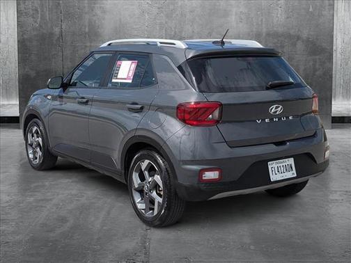 2024 Hyundai VENUE SEL