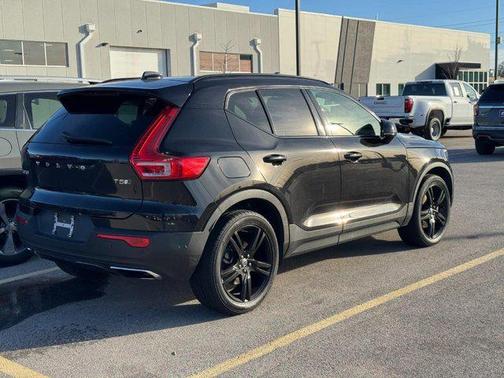 2020 Volvo XC40 T5 R-Design
