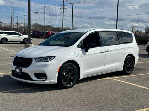 2024 Chrysler Pacifica Hybrid S Appearance Pkg