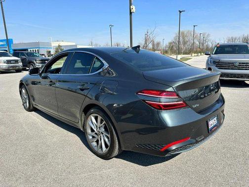 2022 Genesis G70 2.0T AWD