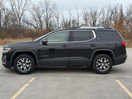 2023 GMC Acadia AWD SLT