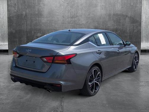 2023 Nissan Altima SR FWD
