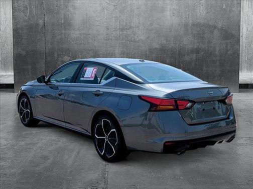 2023 Nissan Altima SR FWD