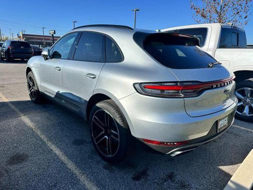 2021 Porsche Macan AWD