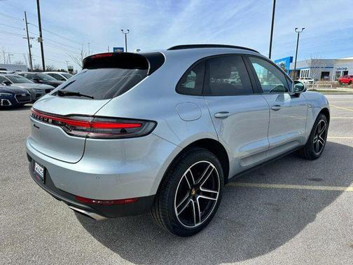 2021 Porsche Macan AWD